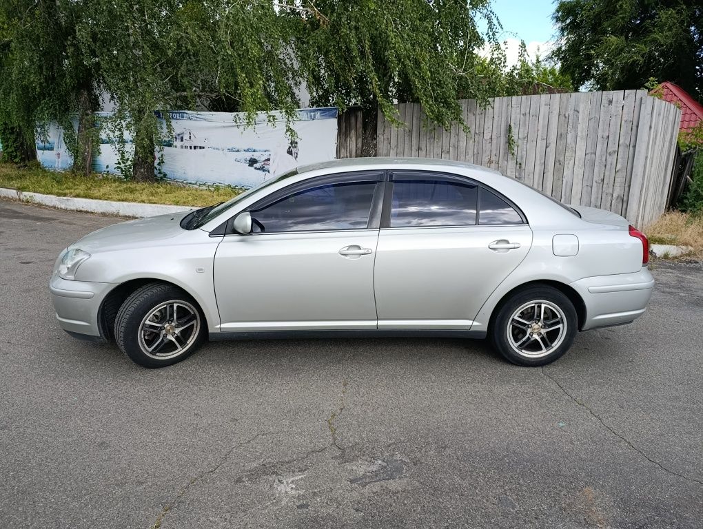 Продам Тойота Авенсис в хорошем состоянии