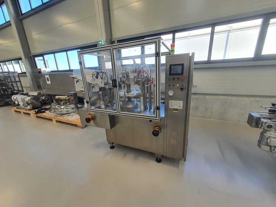 Automatyczna linia konfekcjonująca tuby