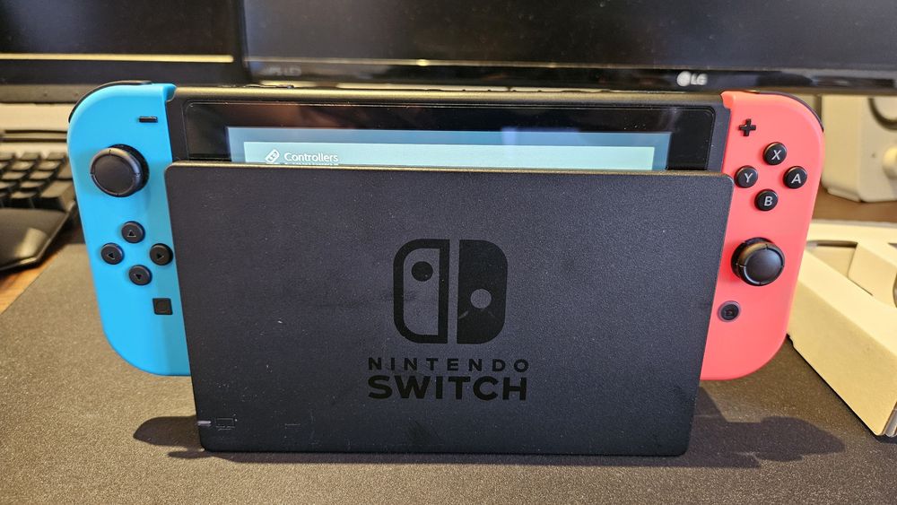 Nintendo Switch em caixa original
