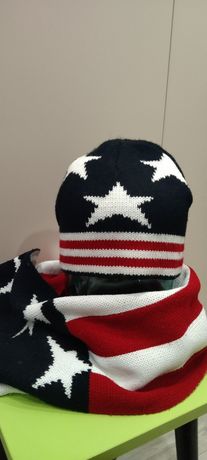 Продам комплект шапка шарф DSQUARED