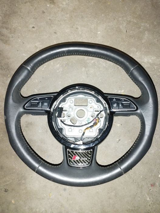 Руль audi s line карбон с дефекктом