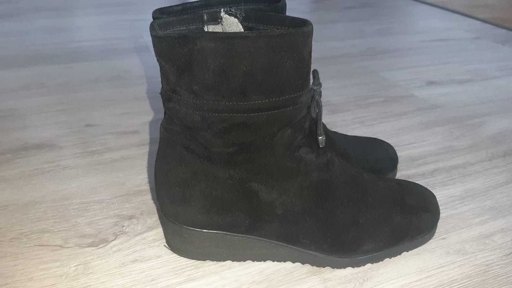 Ботинки жіночі демісезонні