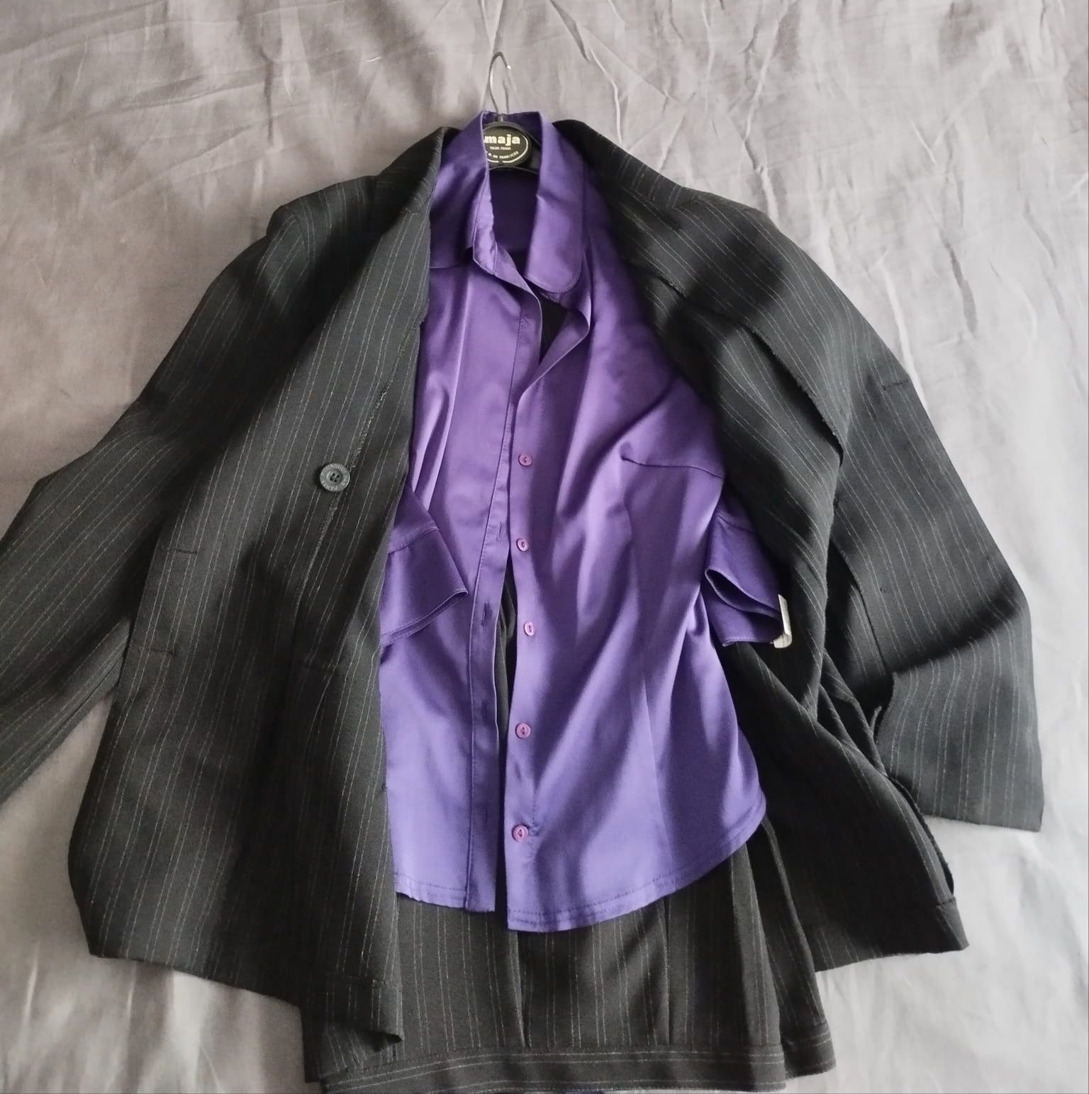 Roupa mulher casacos camisolas calças