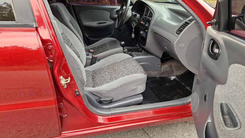 Автомобиль Daewoo lanos 1,5 с газом