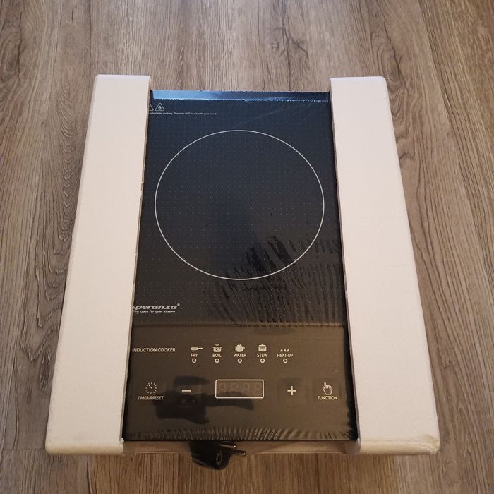 Nowa płyta indukcyjna jednopalnikowa kuchenka elektryczna indukcja