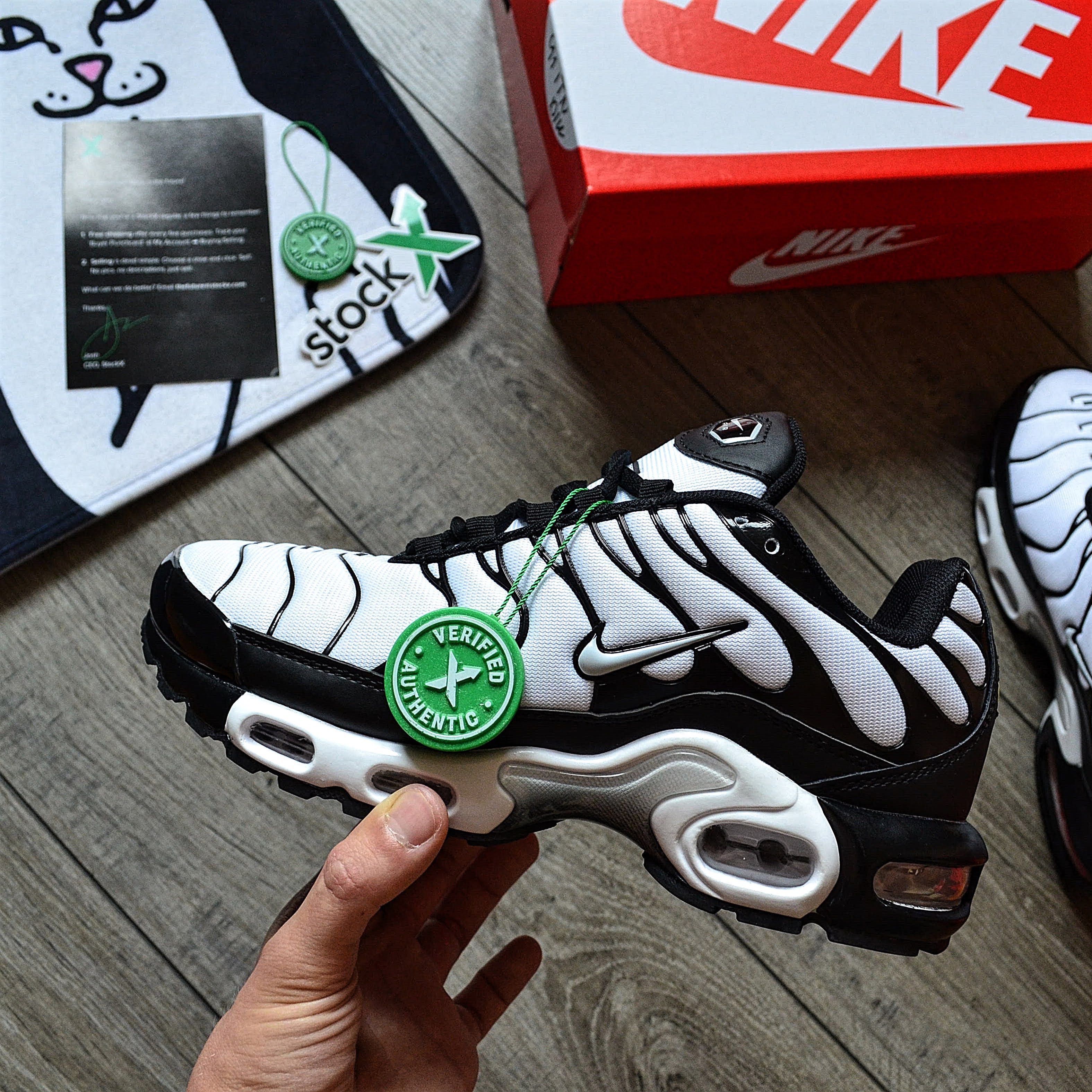 Мужские кроссовки Nike Air Max Plus Tn 'Black\White' Размеры 40-45