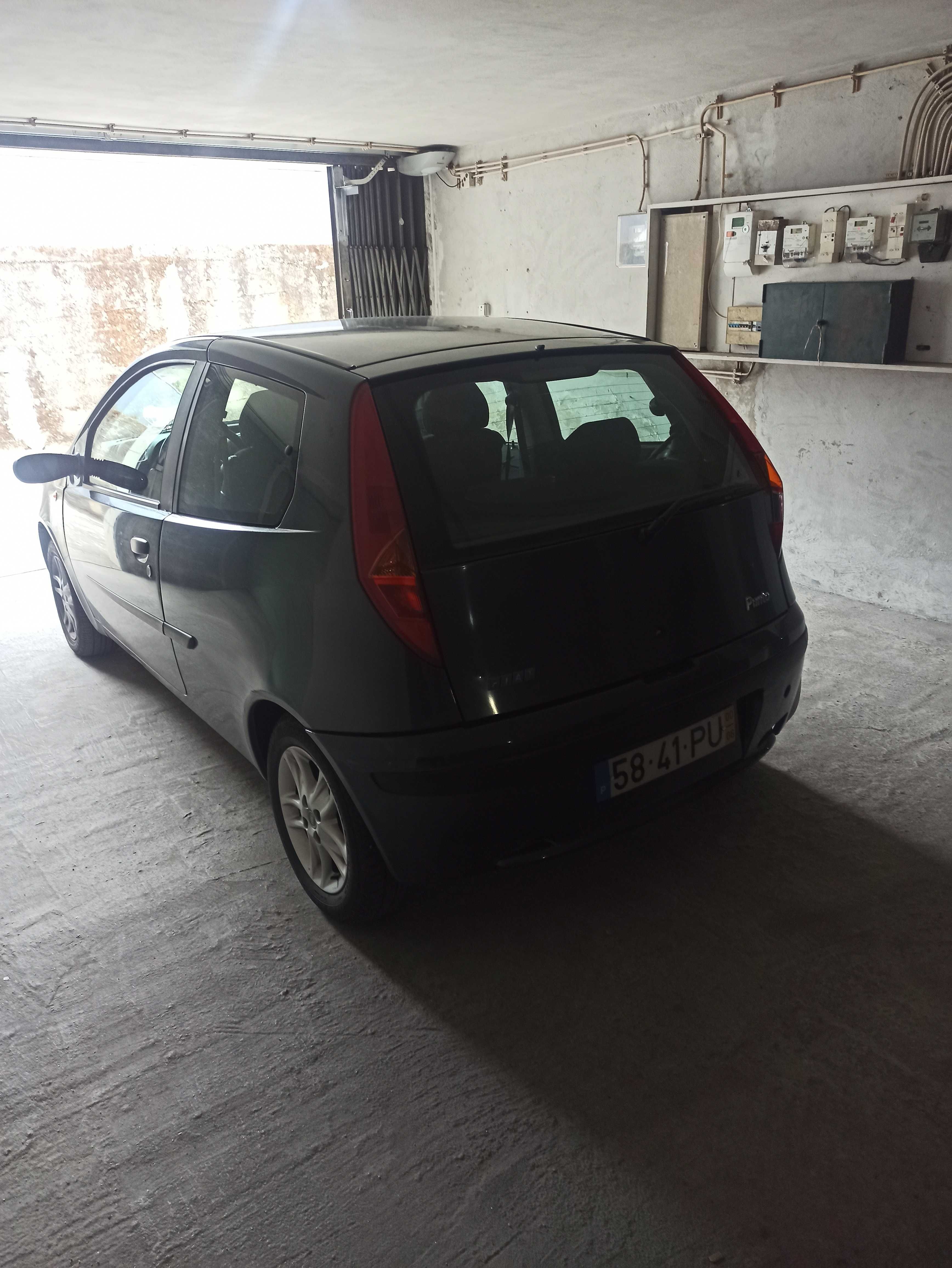 Vendo carro Fiat punto automático a gasolina