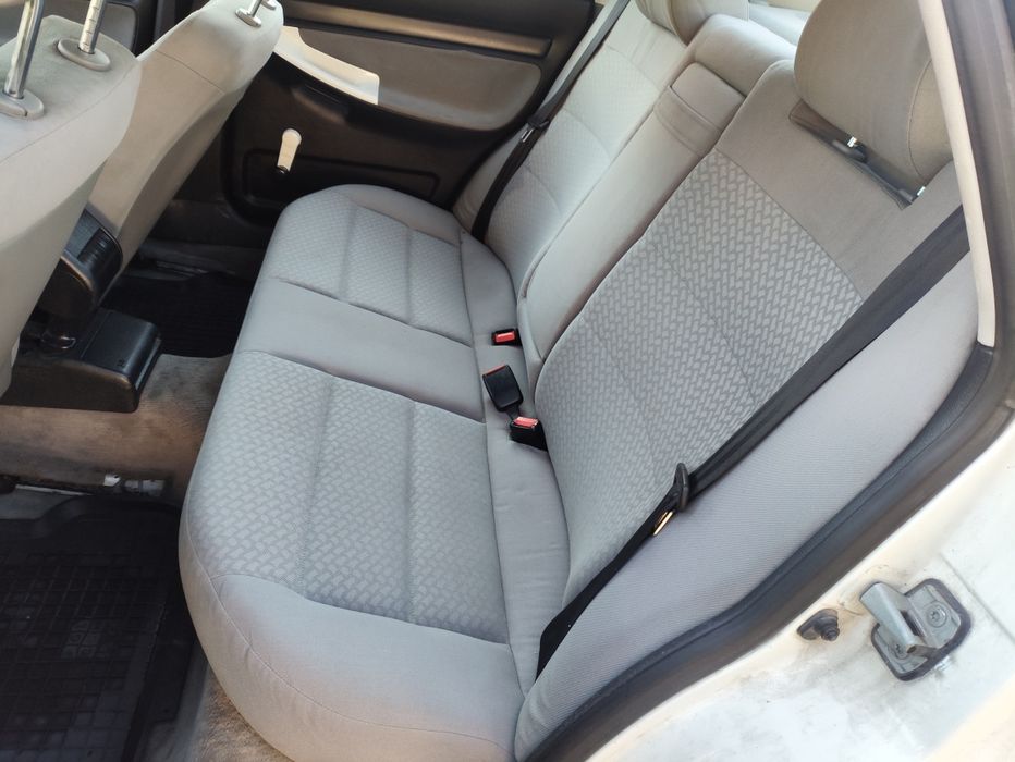 Audi a4 B5 1.6 benzyna z kamerą cofaniaa