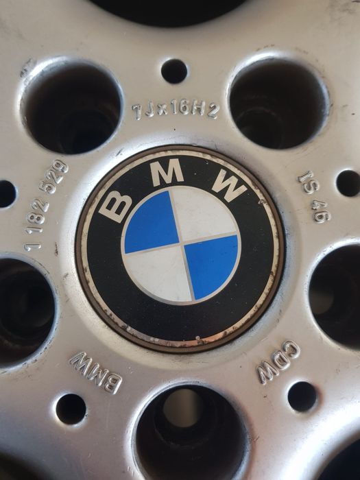 4 jantes BMW e36 furação 5x120 com pneus