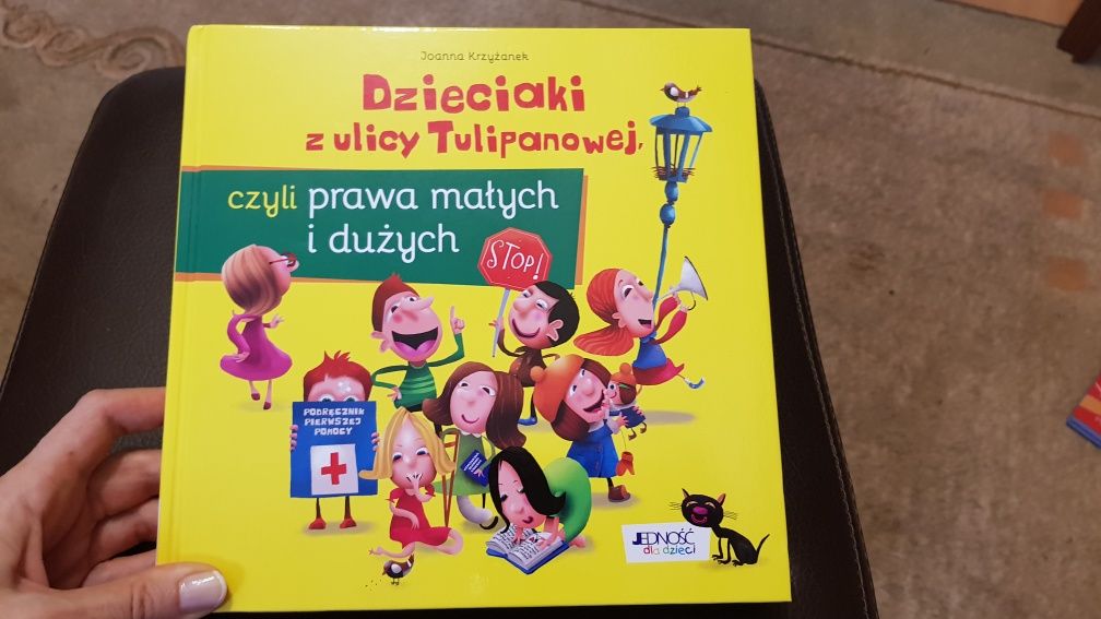 Dzieciaki z ulicy Tulipany, czyli prawa małych i dużych. Książka. Nowa