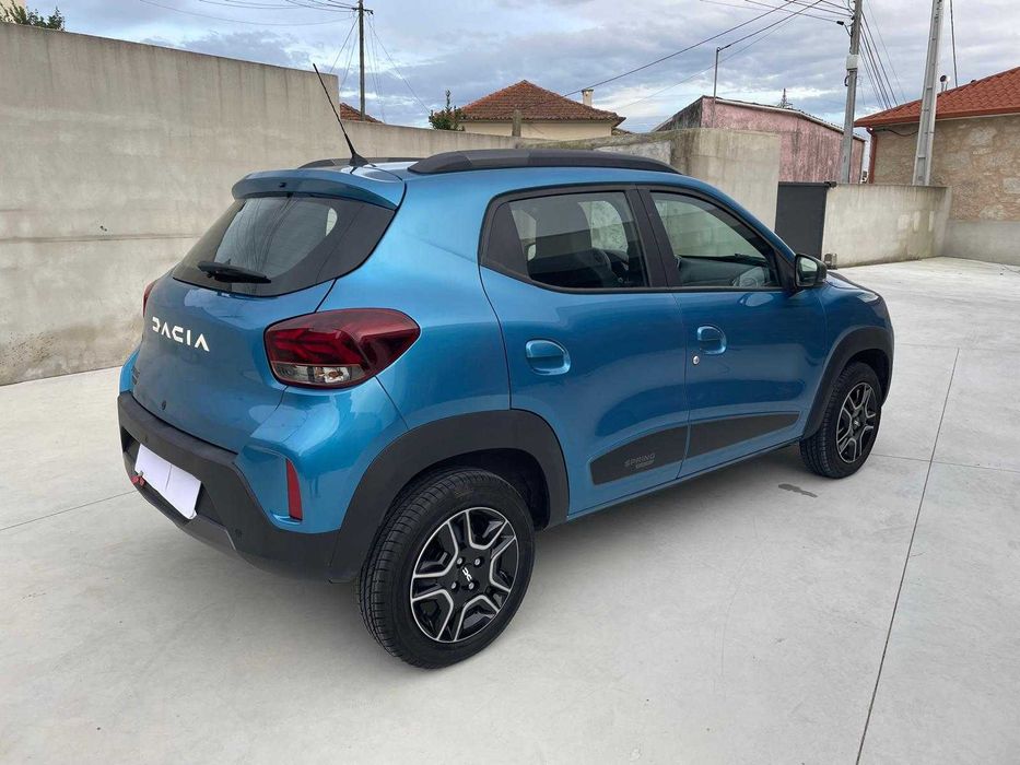 Dacia spring como novo