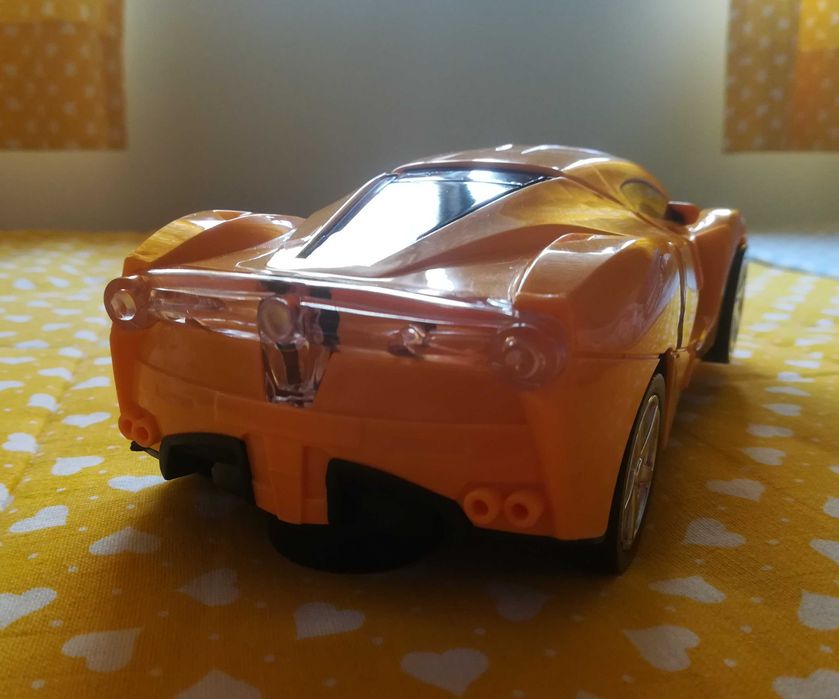 Carro amarelo Transformers