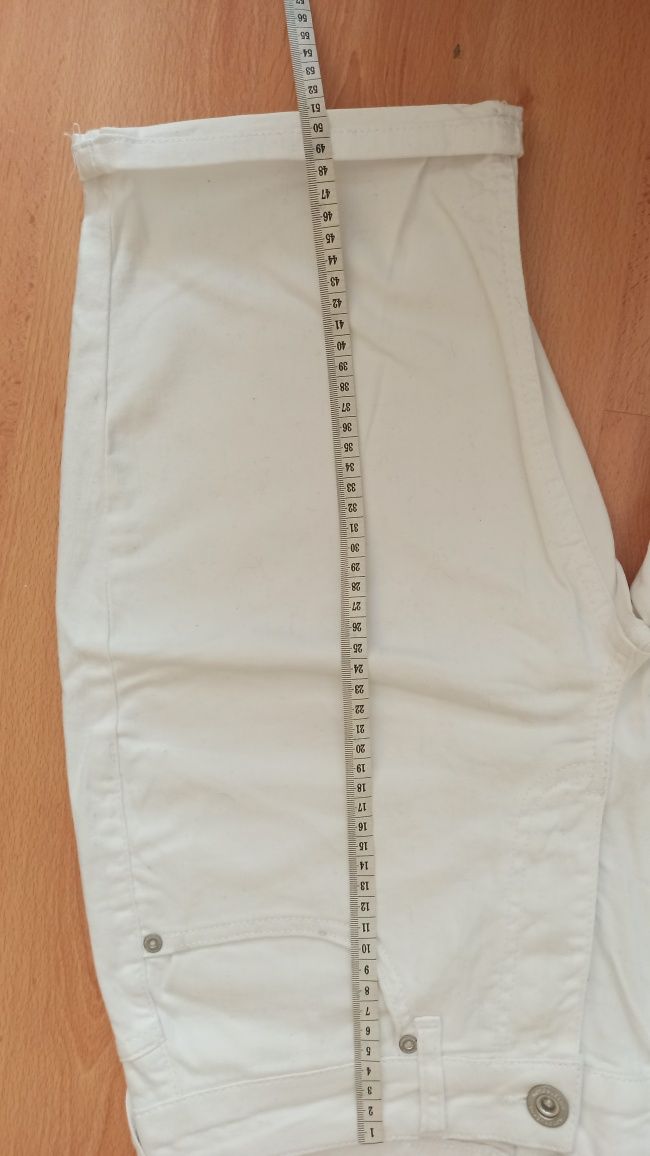 Белые летние шорты