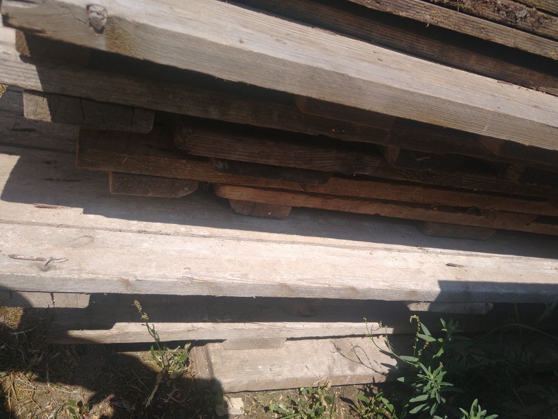 Podesty drewniane + płyty szalunkowe