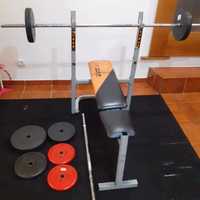 2 barras + banco + 47 kgs discos