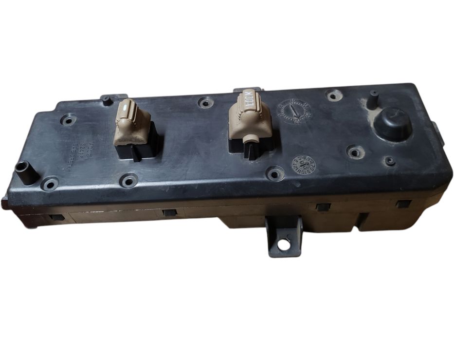 Блок управления стеклоподёмников пассажирский Jeep Grand разборка