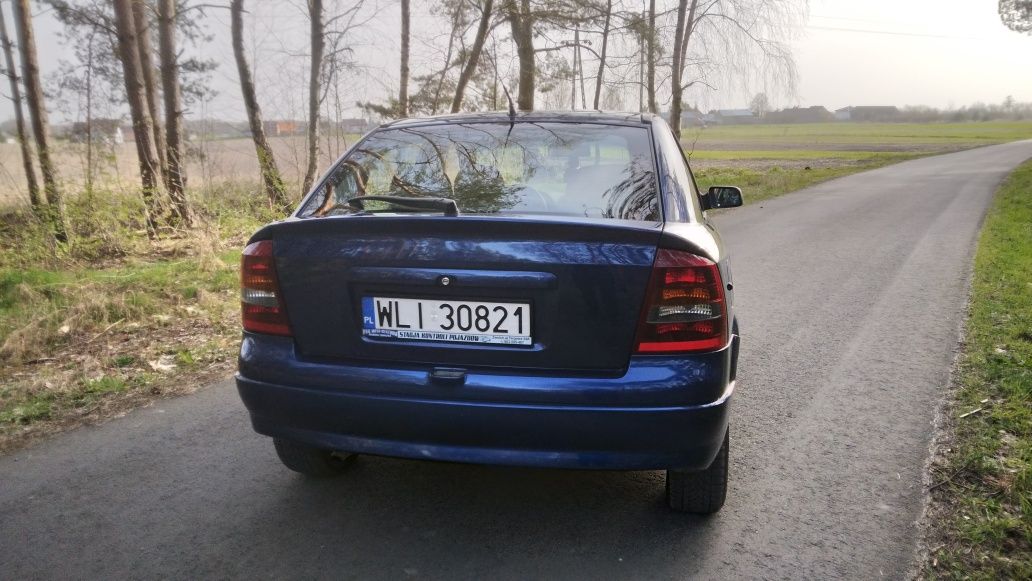 Opel Astra 1.6 16V B 2003r