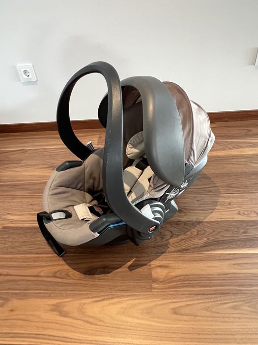 Carrinho de bebé Stoke, com ovo, forras e isofix