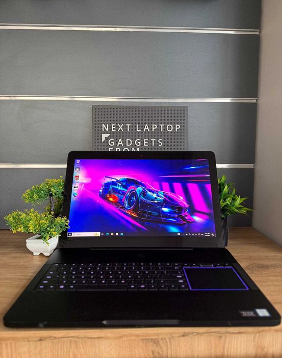 Razer Blade 17.3" 4k Touch i7 32\512 GB + GTX 1080 8 GB