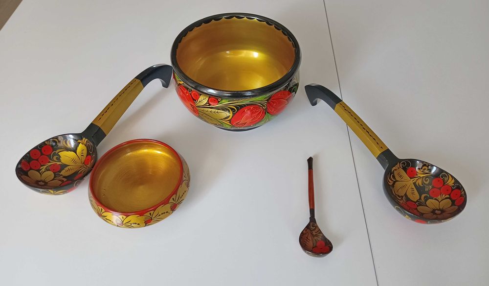 Drewniana łyżka malowana, rękodzieło artystyczne rosyjskie