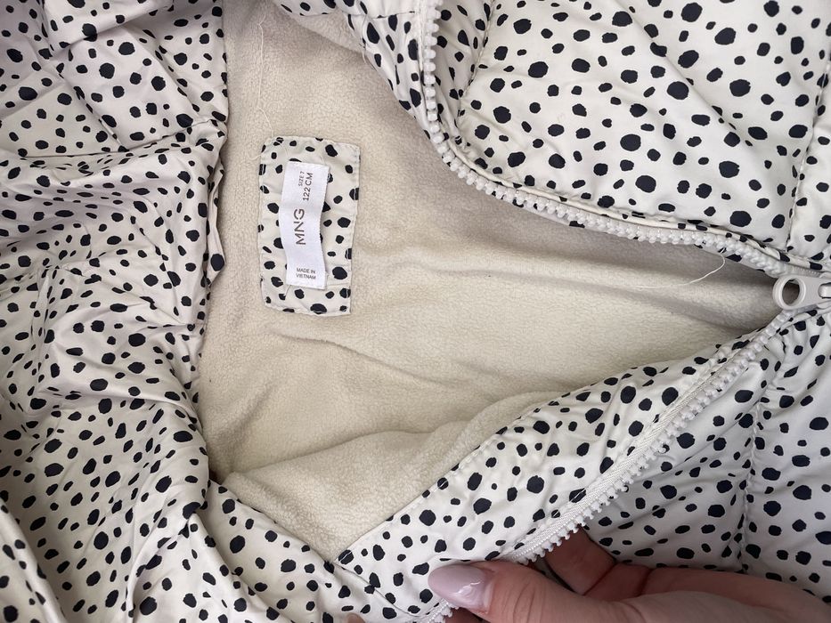 Тепла куртка mango доя дівчинки