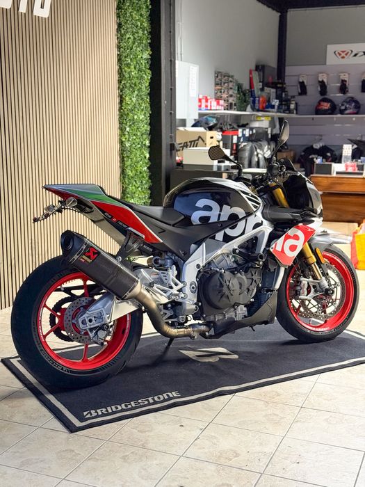 Aprilia Tuono 1100 V4 Factory