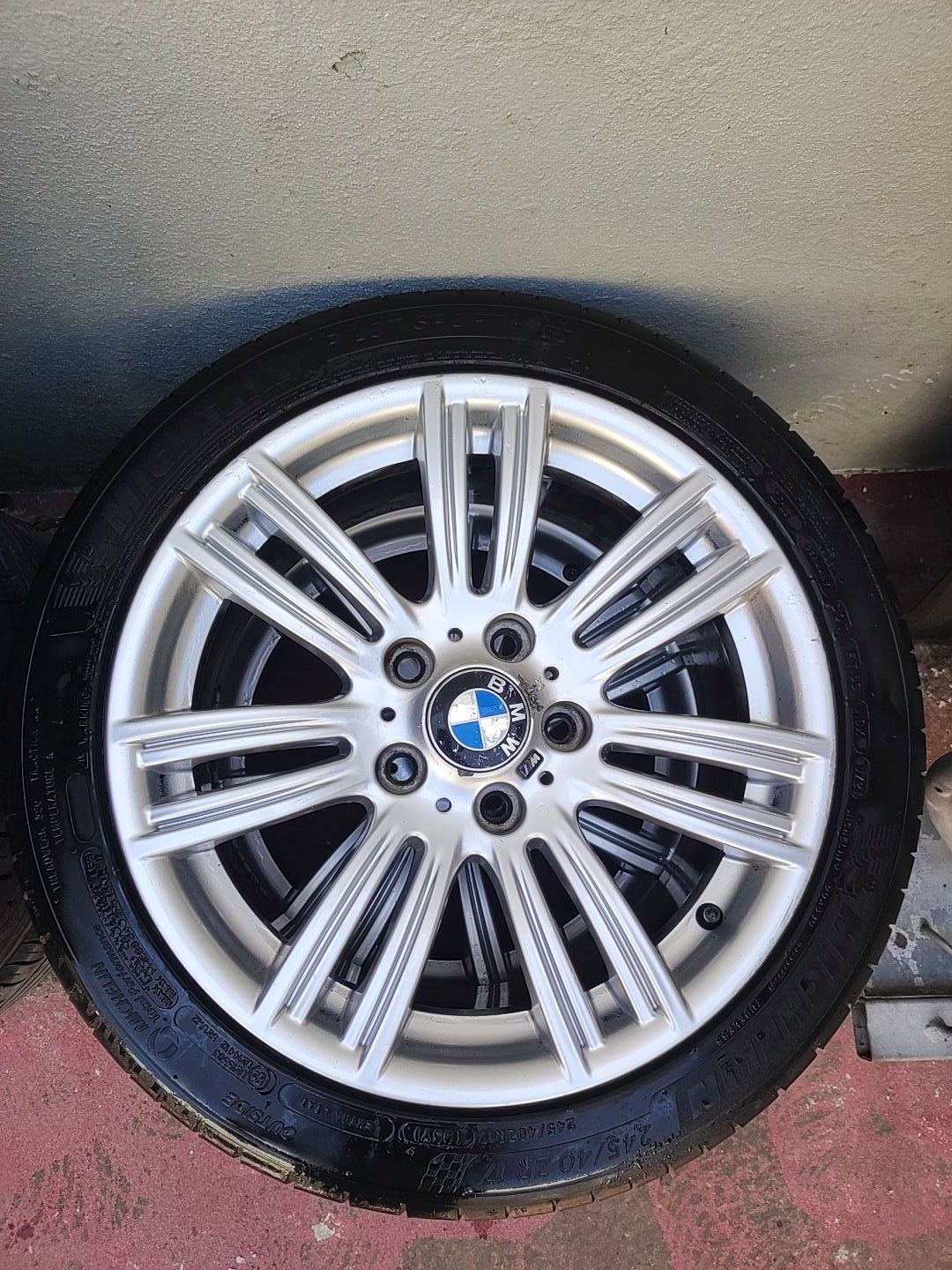 Vendo jantes BMW 17 kit m original 5x120 com pneus