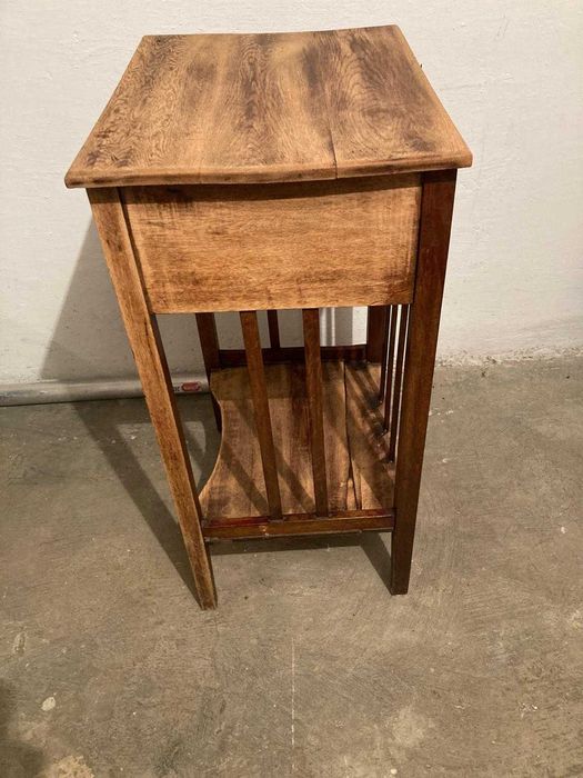 Szafka drewniana z szufladami do renowacji