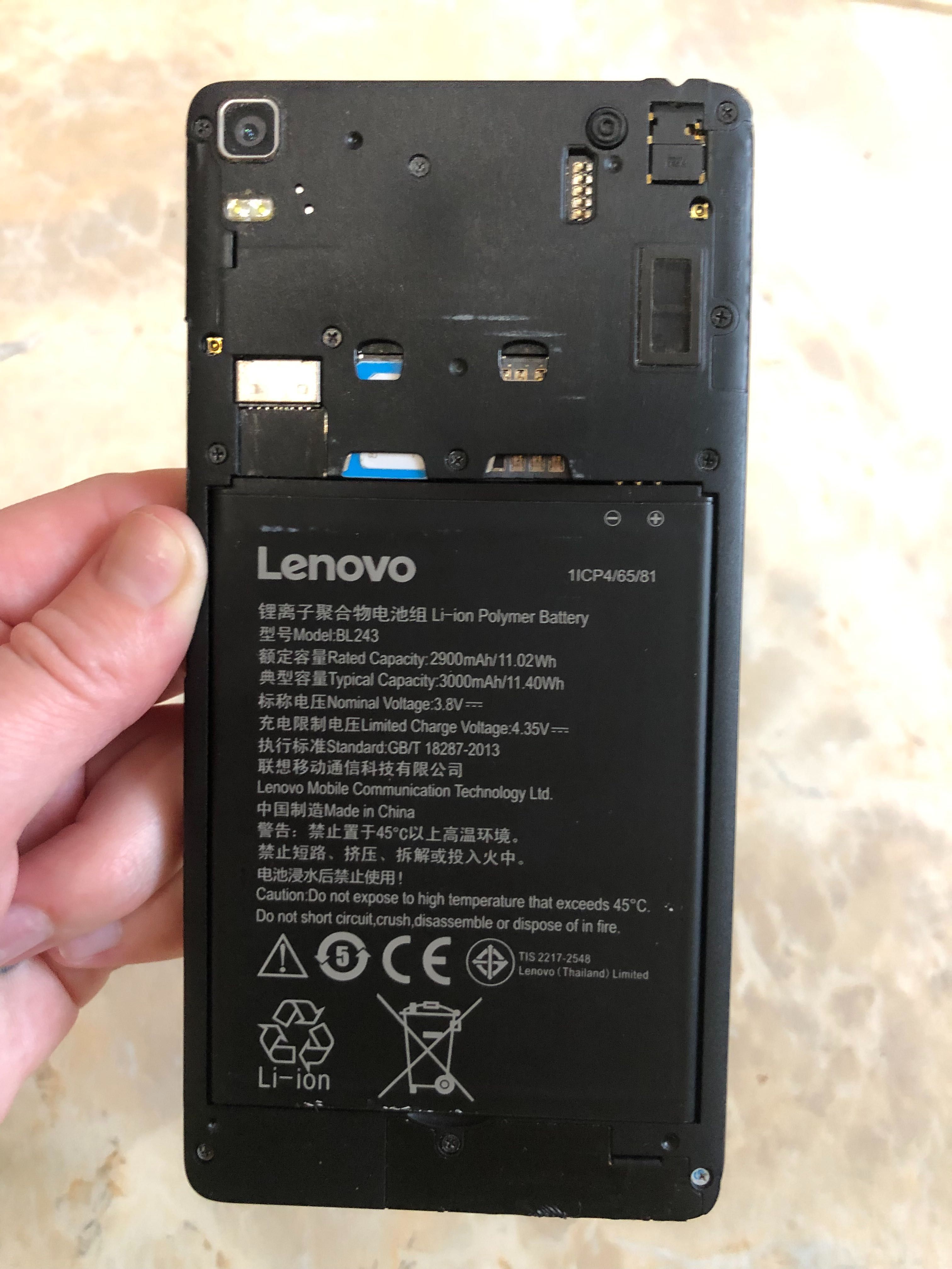 Рабочий мобильный телефон Lenovo