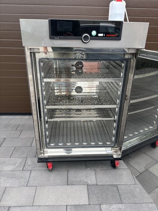 Komora klimatyczna Memmert HPP 260