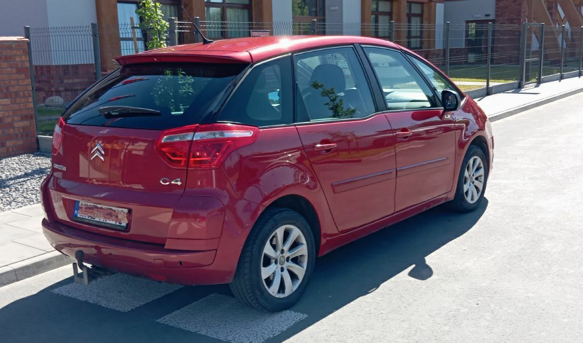 Citroen C4 Picasso silnik 1.6 HDi rok produkcji 2010