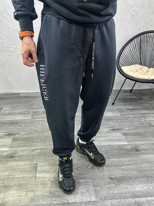 Продам зимние спортивные костюмы Tommy Hilfiger