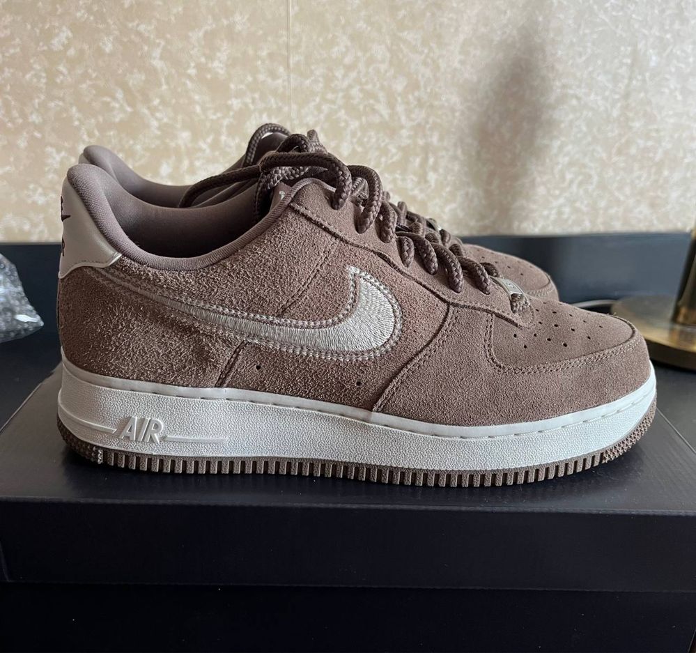 Кросівки чоловічі Nike Air Force 1 07 LV8 оригінал