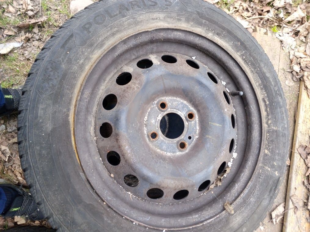 Dacia Logan ii Komplet kół felgi stalowe 15" 4x100 z czujnikami ciśnie