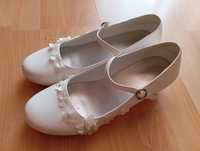 Białe buty do komunii, czółenka, 36, obcasik, Graceland