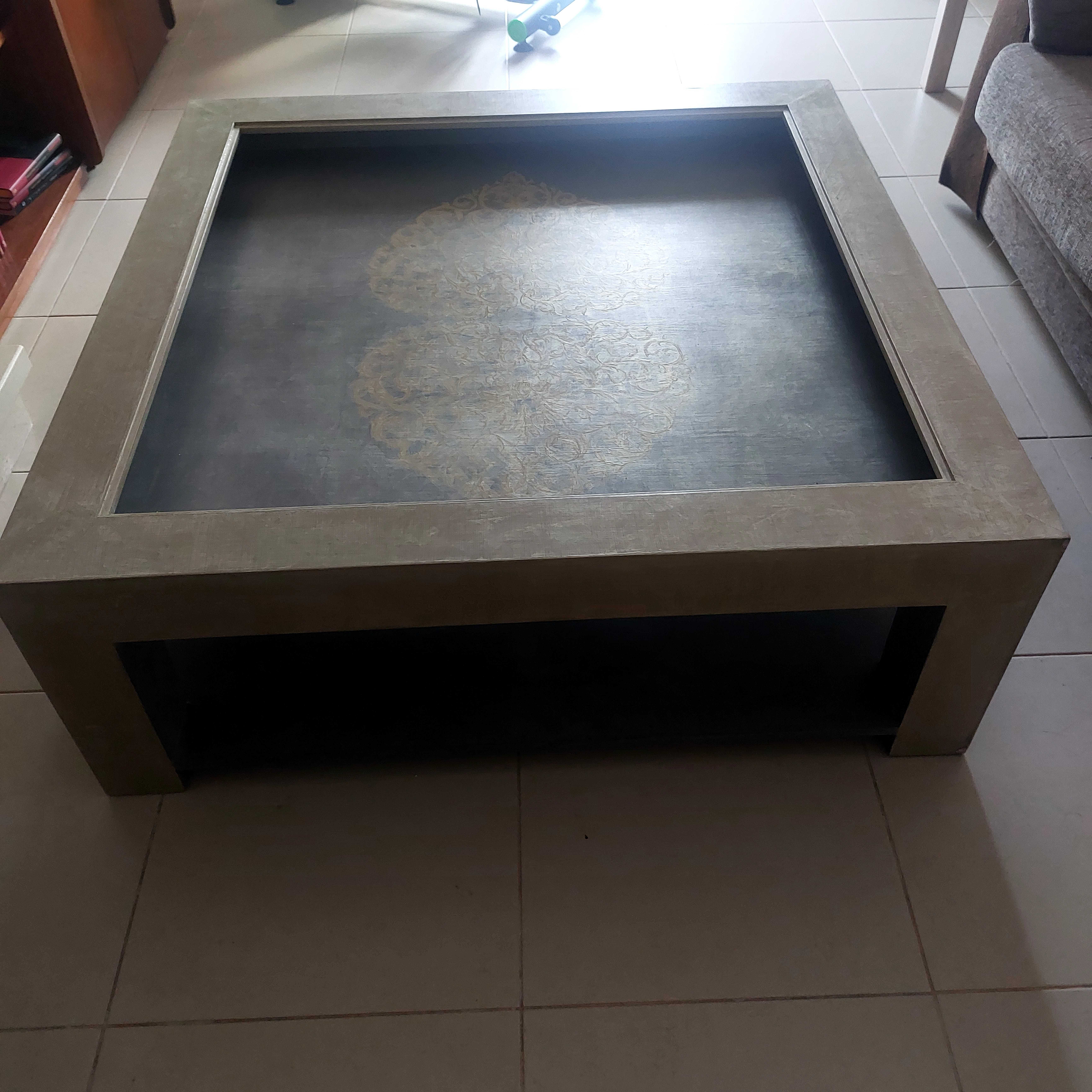 Mesa de centro em madeira maciça