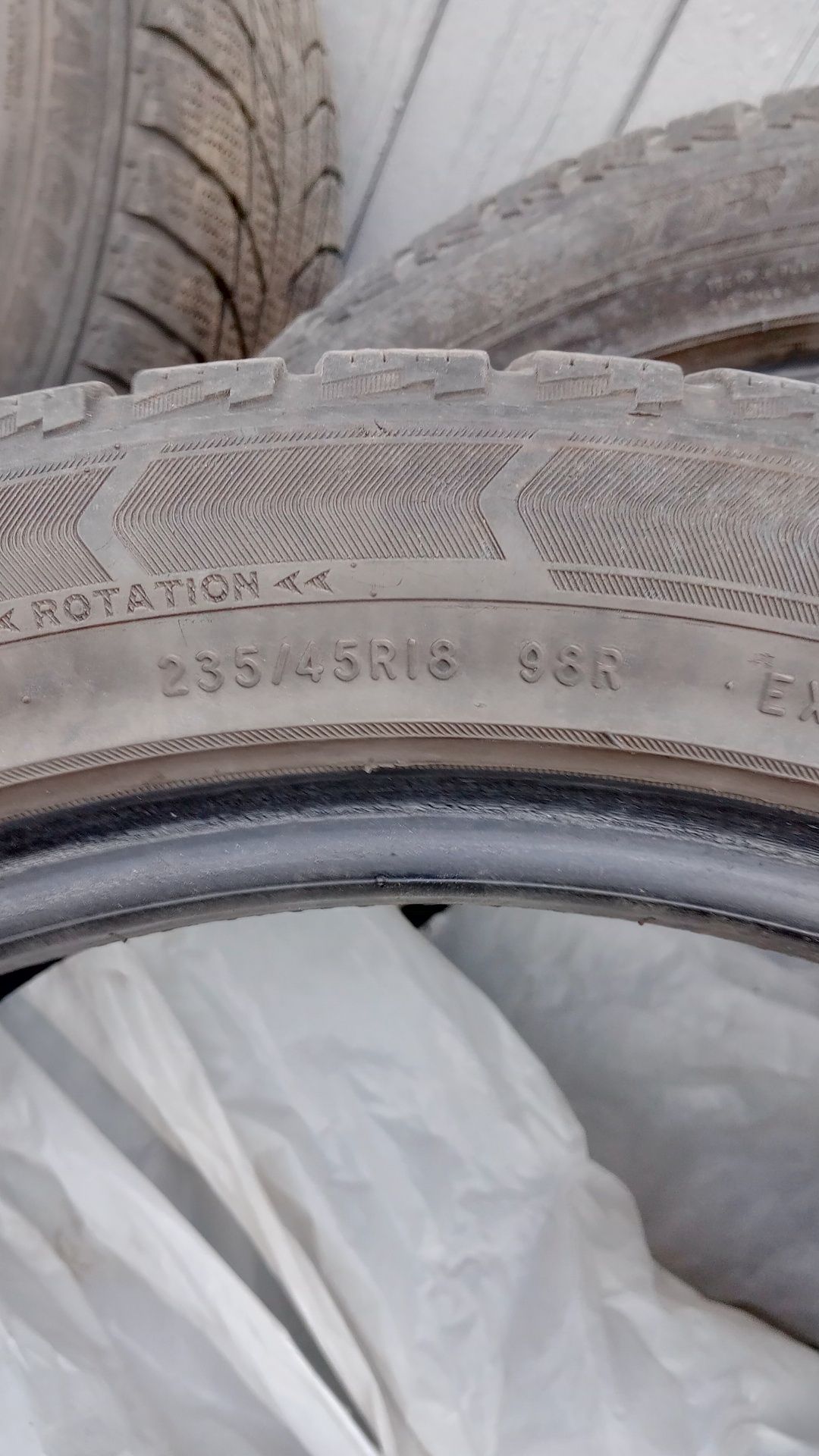 Зимния резина Triangle Snowlink 235/45 R18 4шт