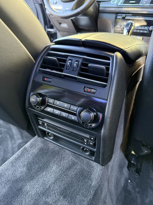 BMW 750 long 4.4 бензин