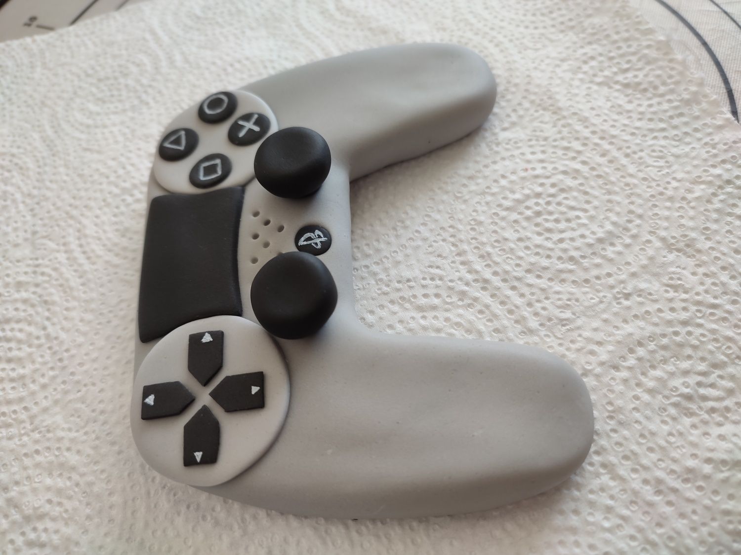 Pad playstation z masy cukrowej dekoracja na tort