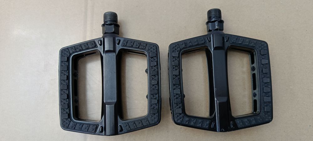 Pedały platformowe Antypoślizgowe.