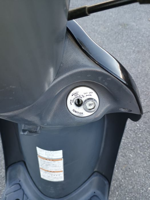 Скутер Suzuki lets 4