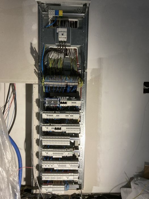 Elektryk Łódź Instalacje usługi elektryczne wejdz na wwwMrSmarthome.pl