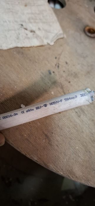 Przewód OWY / H05VV-F 5x4mm2 biały 300/500V giętki linka

300