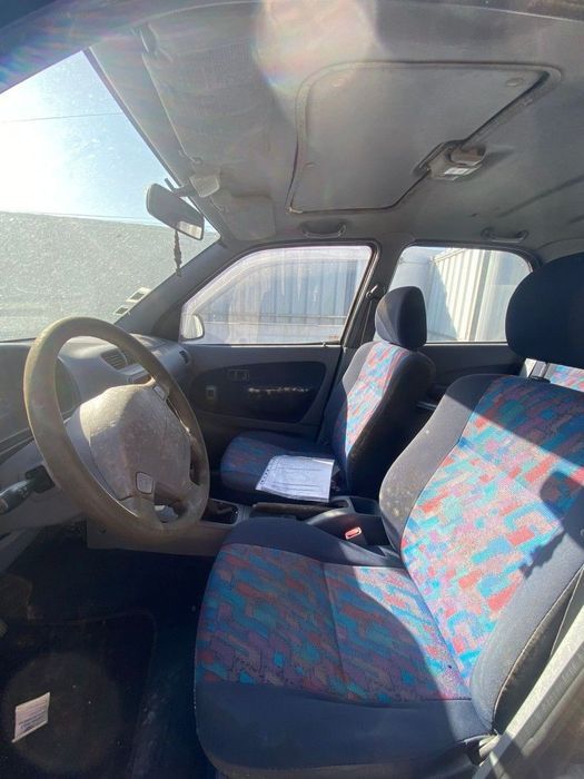 Daihatsu Terios 4x4 1.3i de 1998 disponível para peças.