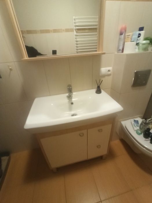 Zestaw szafka łazienkowa z umywalką plus lustro