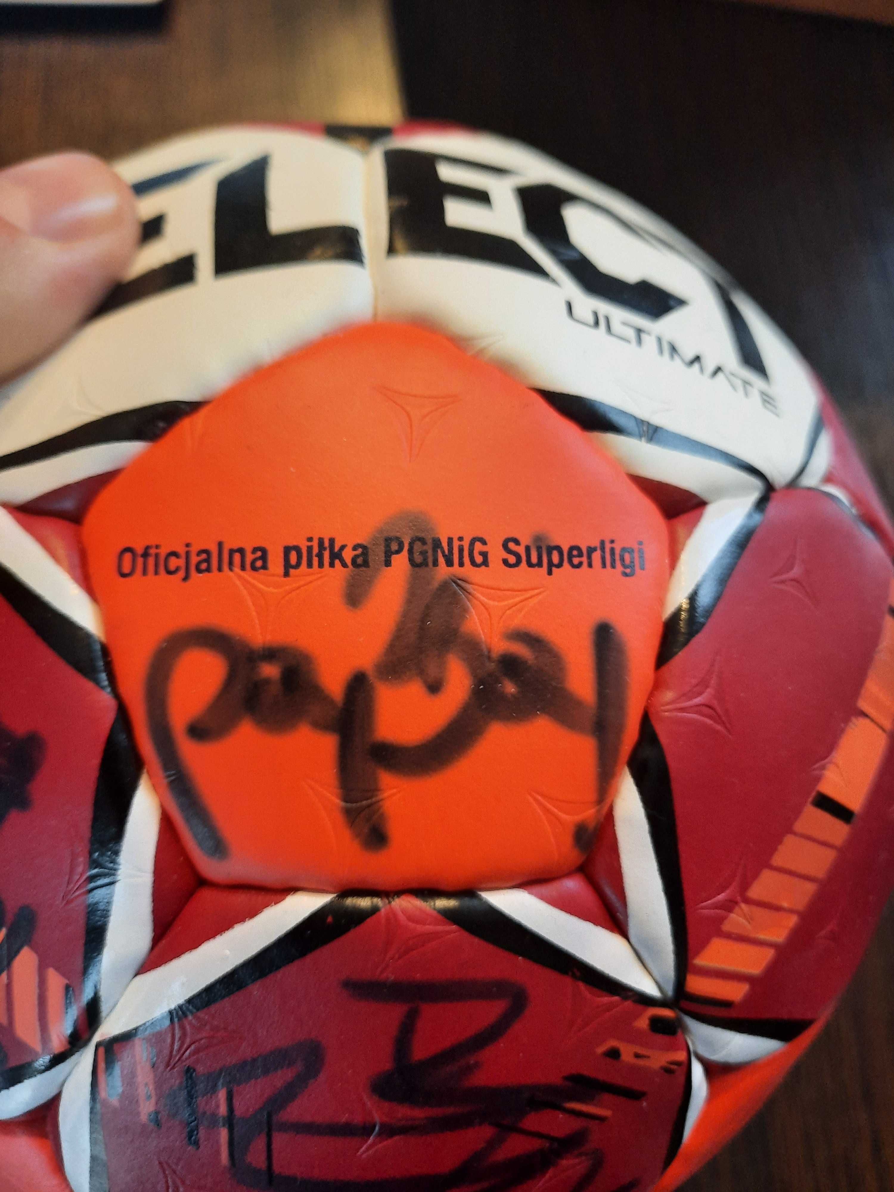 Piłka z autografami zawod. Energa Wybrzeże Gdańsk