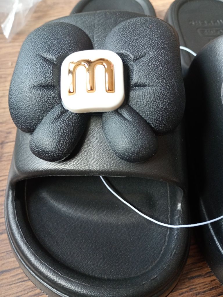 Klapki miu miu czarne 40