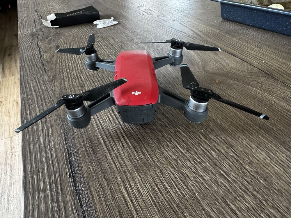 Dji Spark MM1A dron 3 baterie karta pamięci ładowarka zapasowe skrzydl