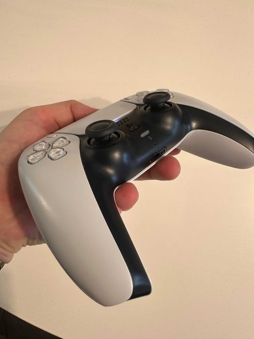 Pad DualSense (Pad do PlayStation 5 i PC)