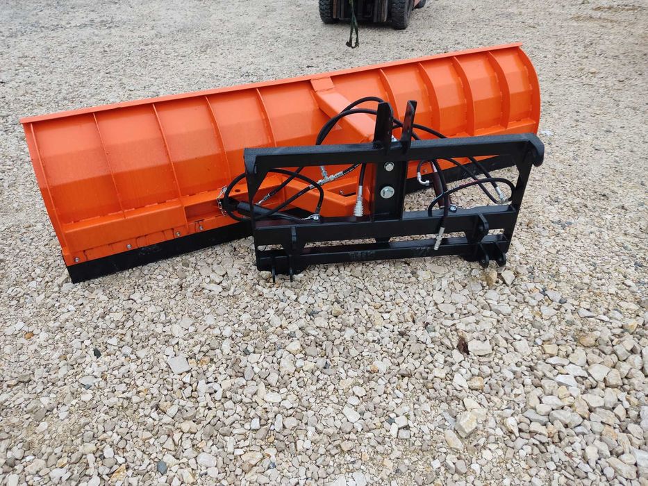 Pług do śniegu do traktora na tura tuza 1.5-3.0m